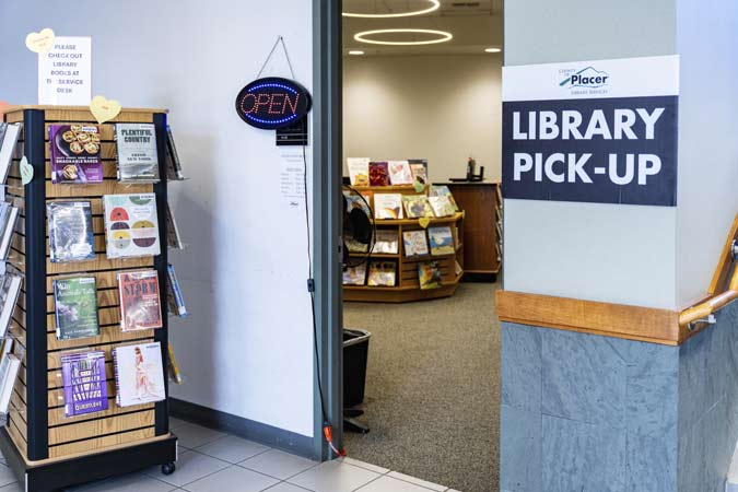 Inside Auburn Library's temporary location