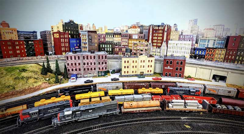Model trains in Roseville